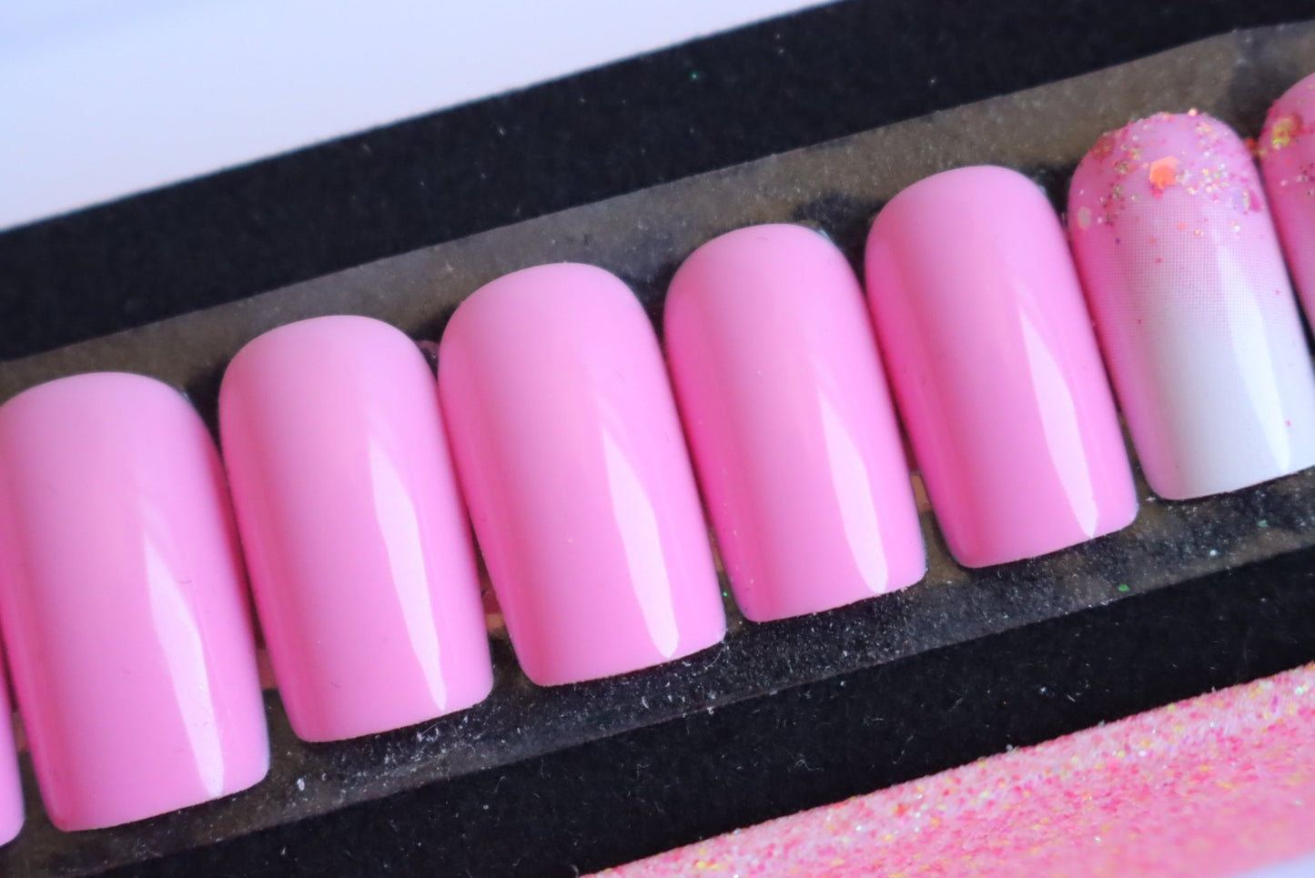 Press on Nails Aura - Annie Deluxe - Press on Nails