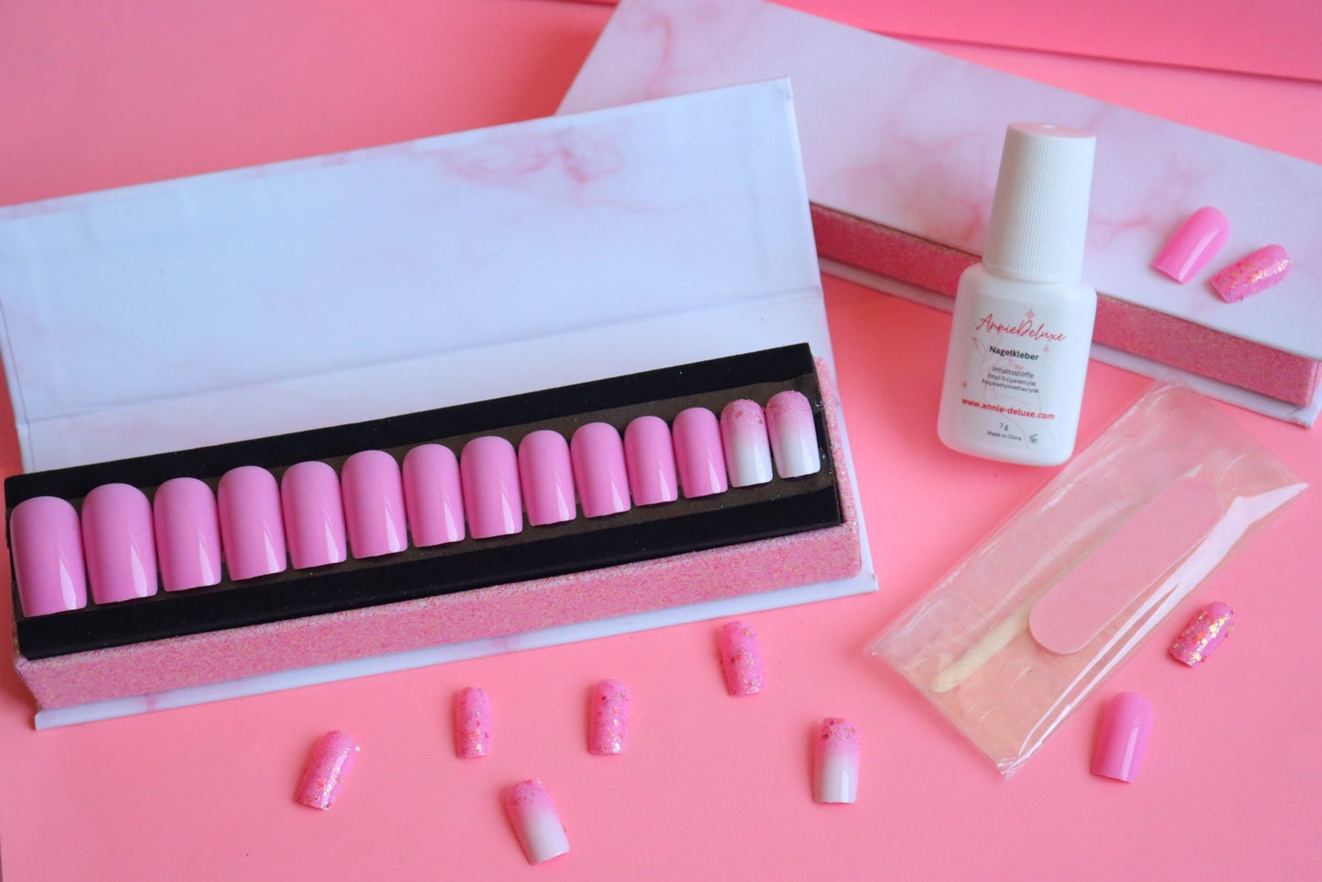 Press on Nails Aura - Annie Deluxe - Press on Nails